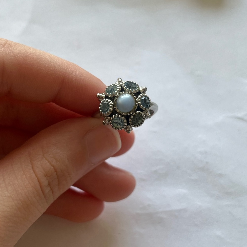 Vintage Avon ring size 5
